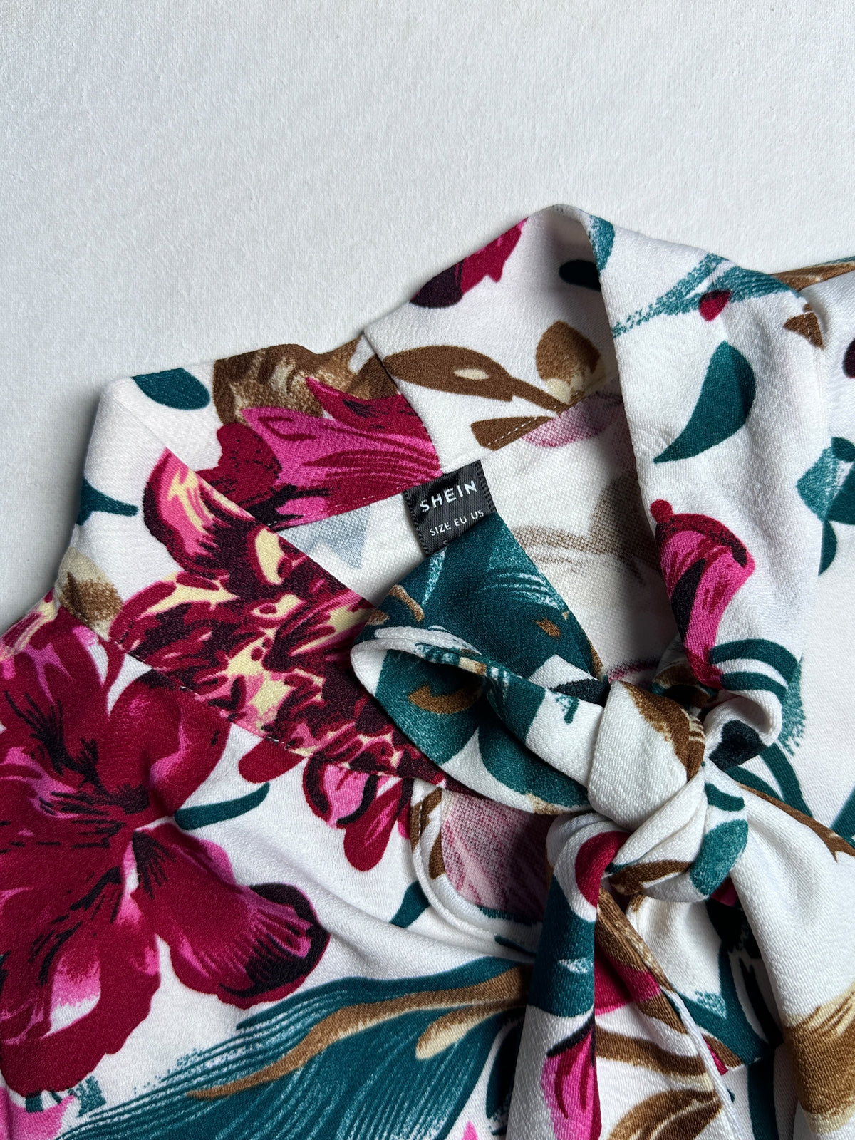Magenta Floral Print Tie-Neck Blouse – Long Sleeve Bow Neck Satin Top