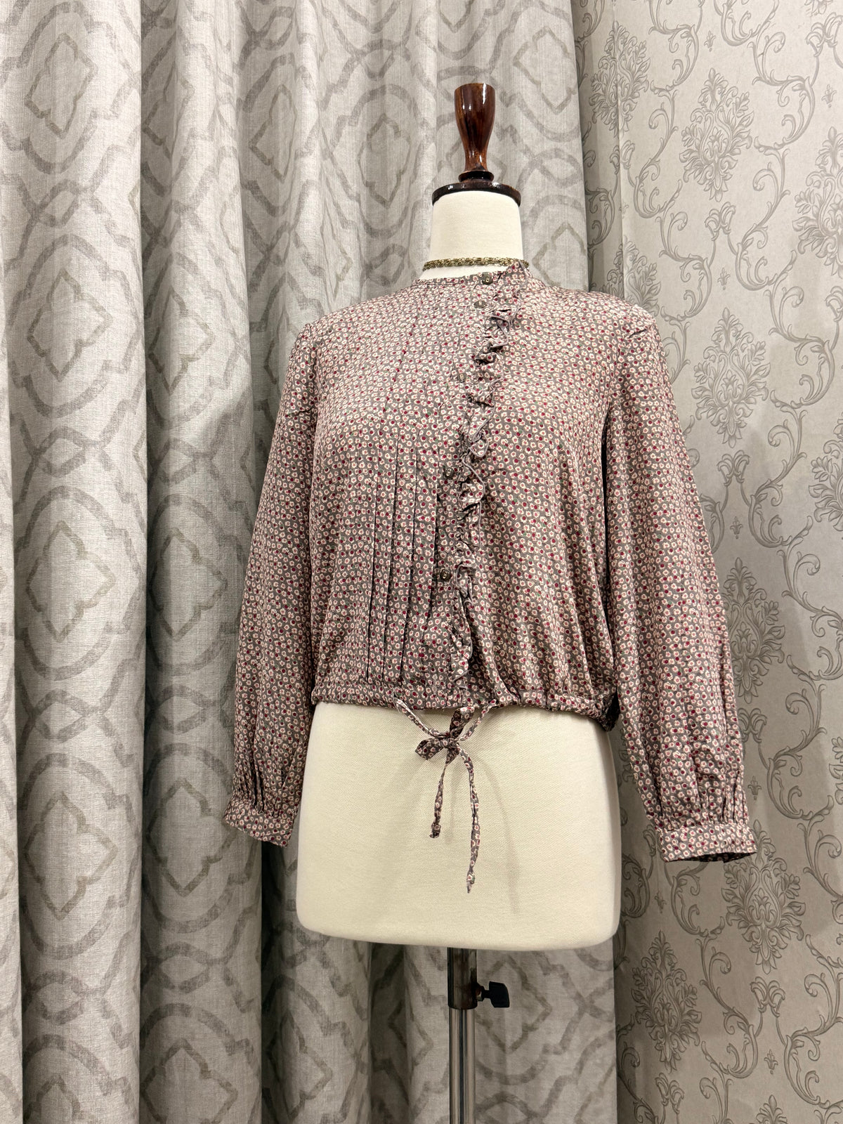 Vintage Daisy Print Tie-Waist Shirt