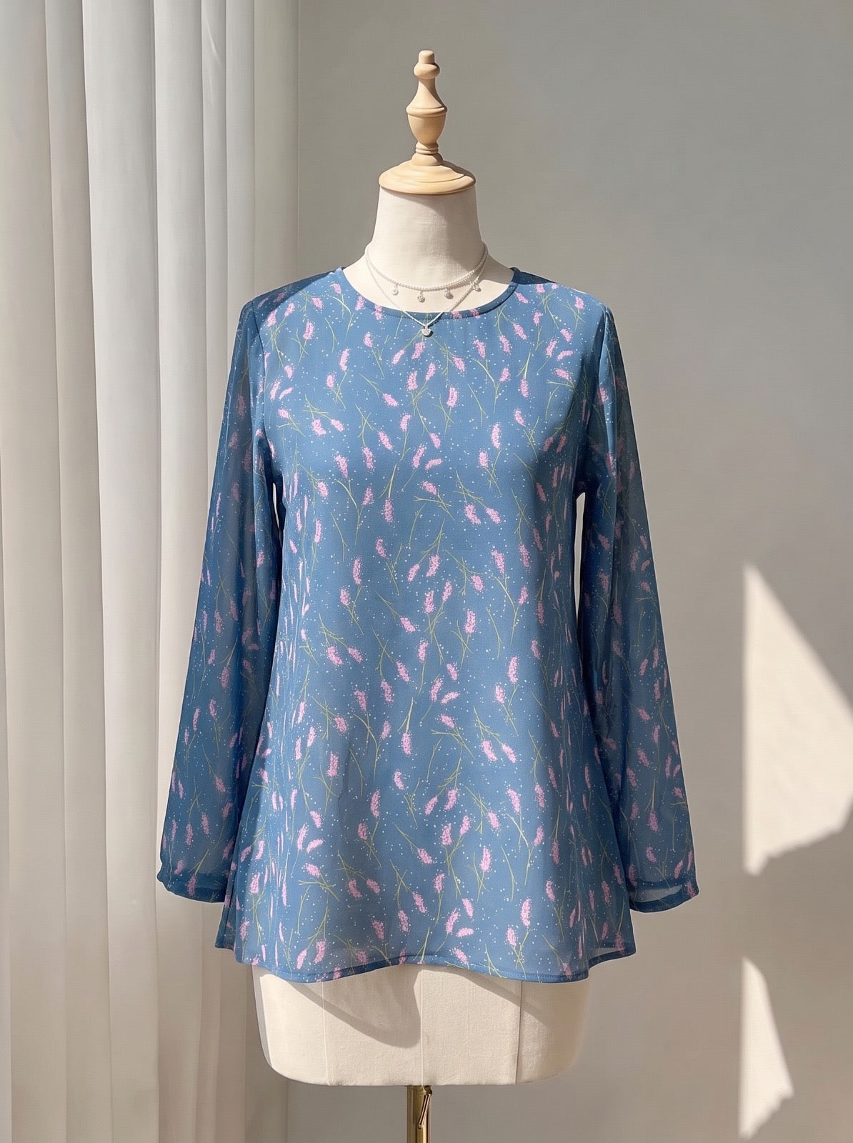 Lightweight Printed Blouse Top with Long Sleeves
