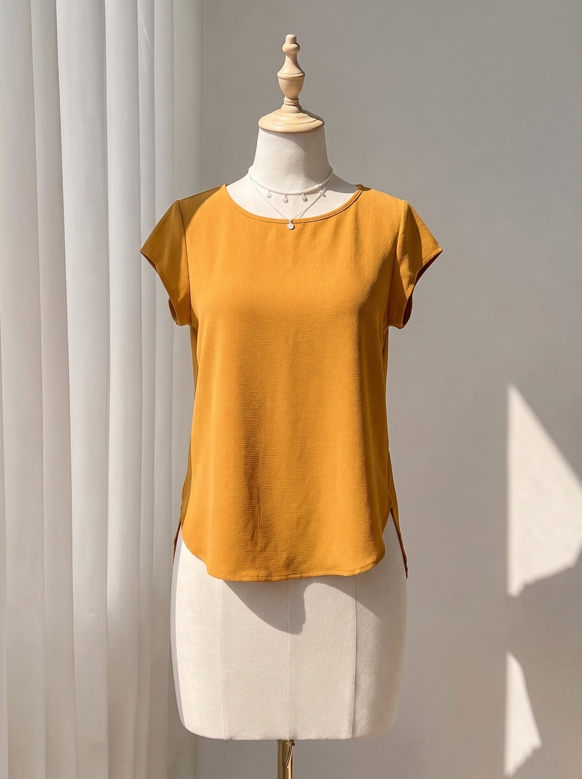 Summer Basic Top with Curved Hem in Yellow-Brown