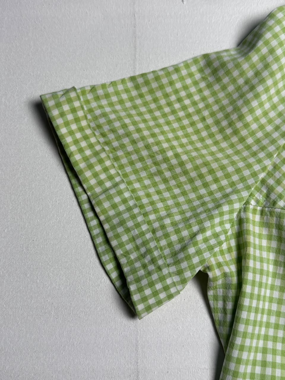 Casual Plaid Top with Short Sleeves and Collar
