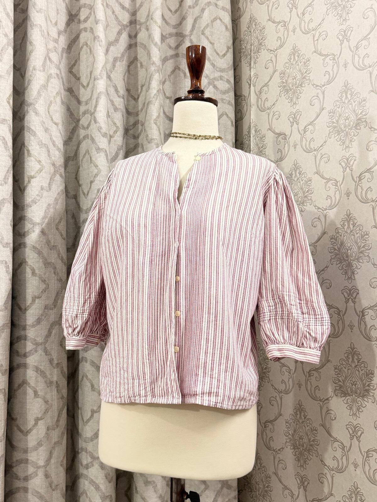 Summer Short-Sleeve Top with Striped Texture and Stand Collar
