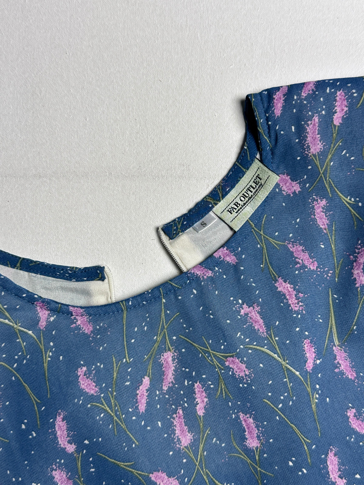Lightweight Printed Blouse Top with Long Sleeves