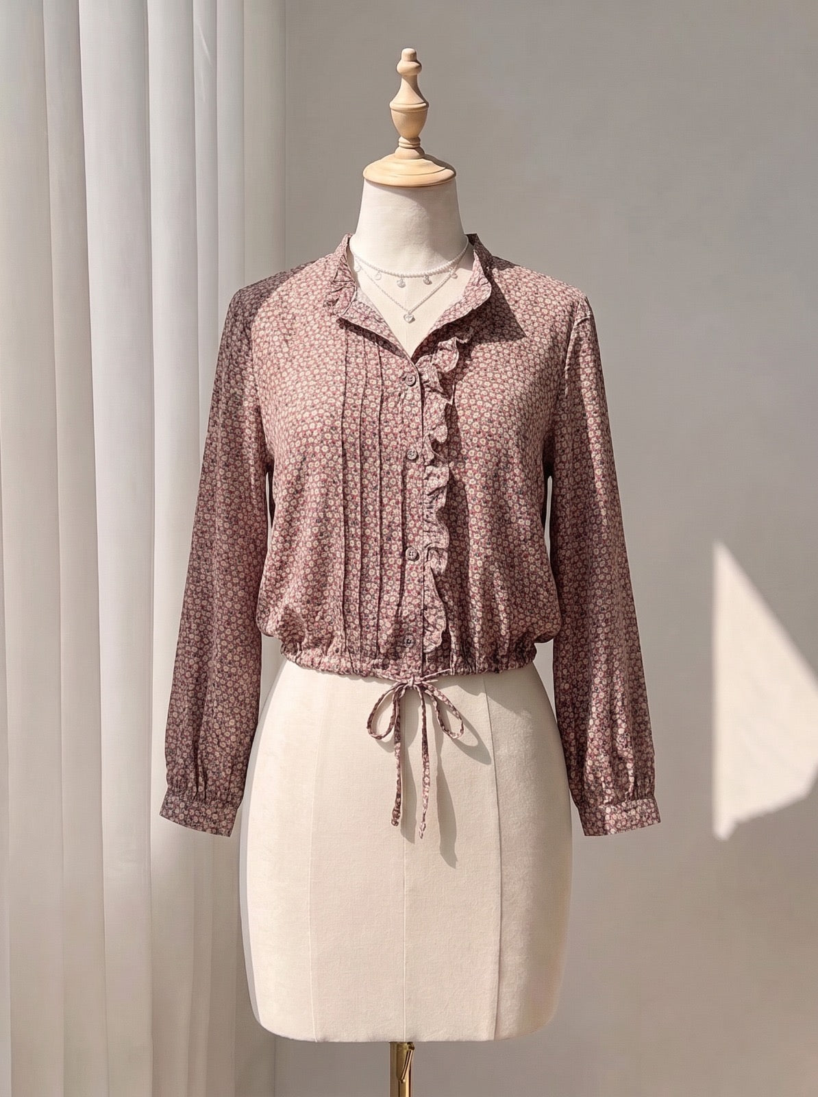 Vintage Daisy Print Tie-Waist Shirt