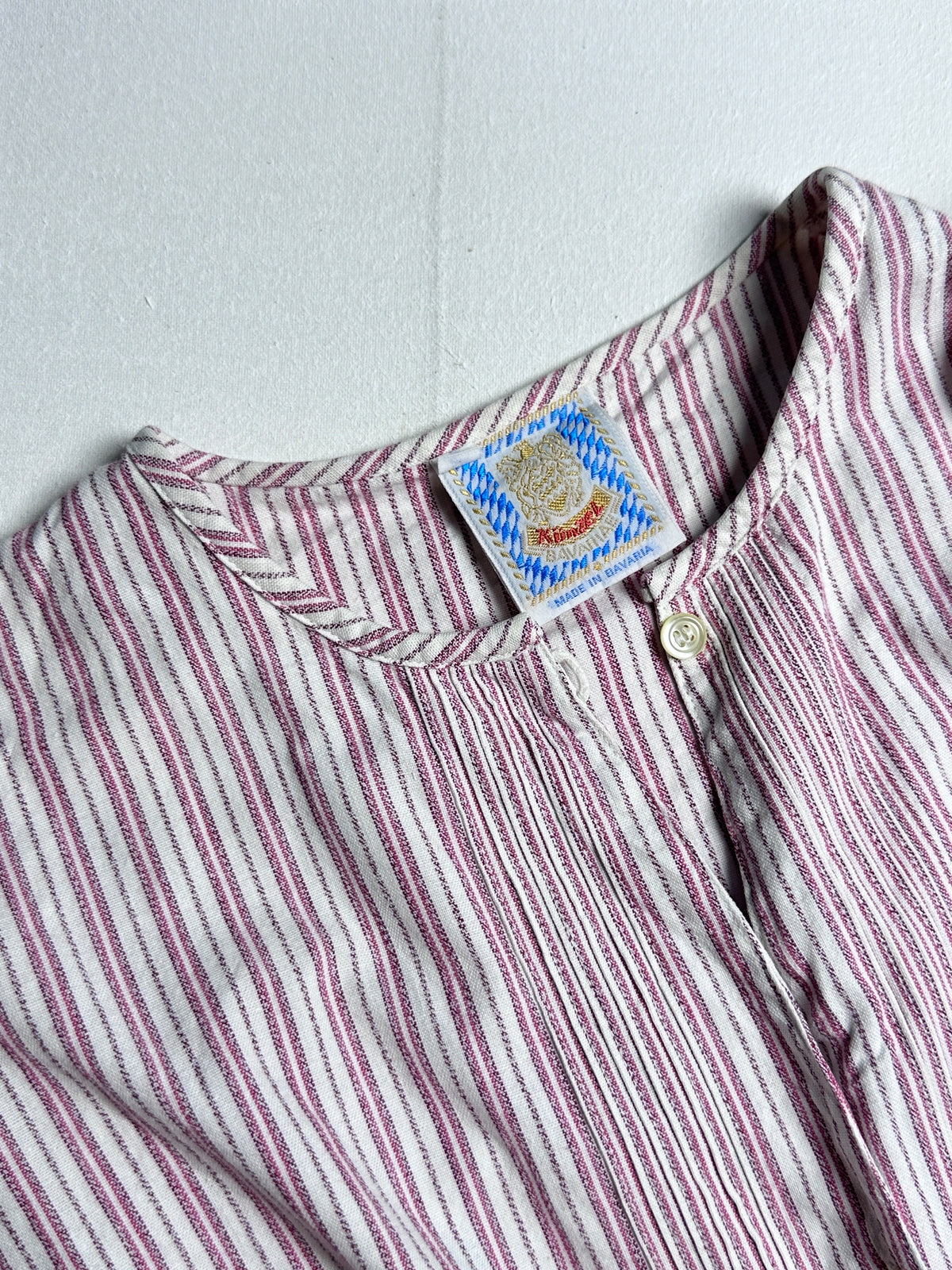 Summer Short-Sleeve Top with Striped Texture and Stand Collar