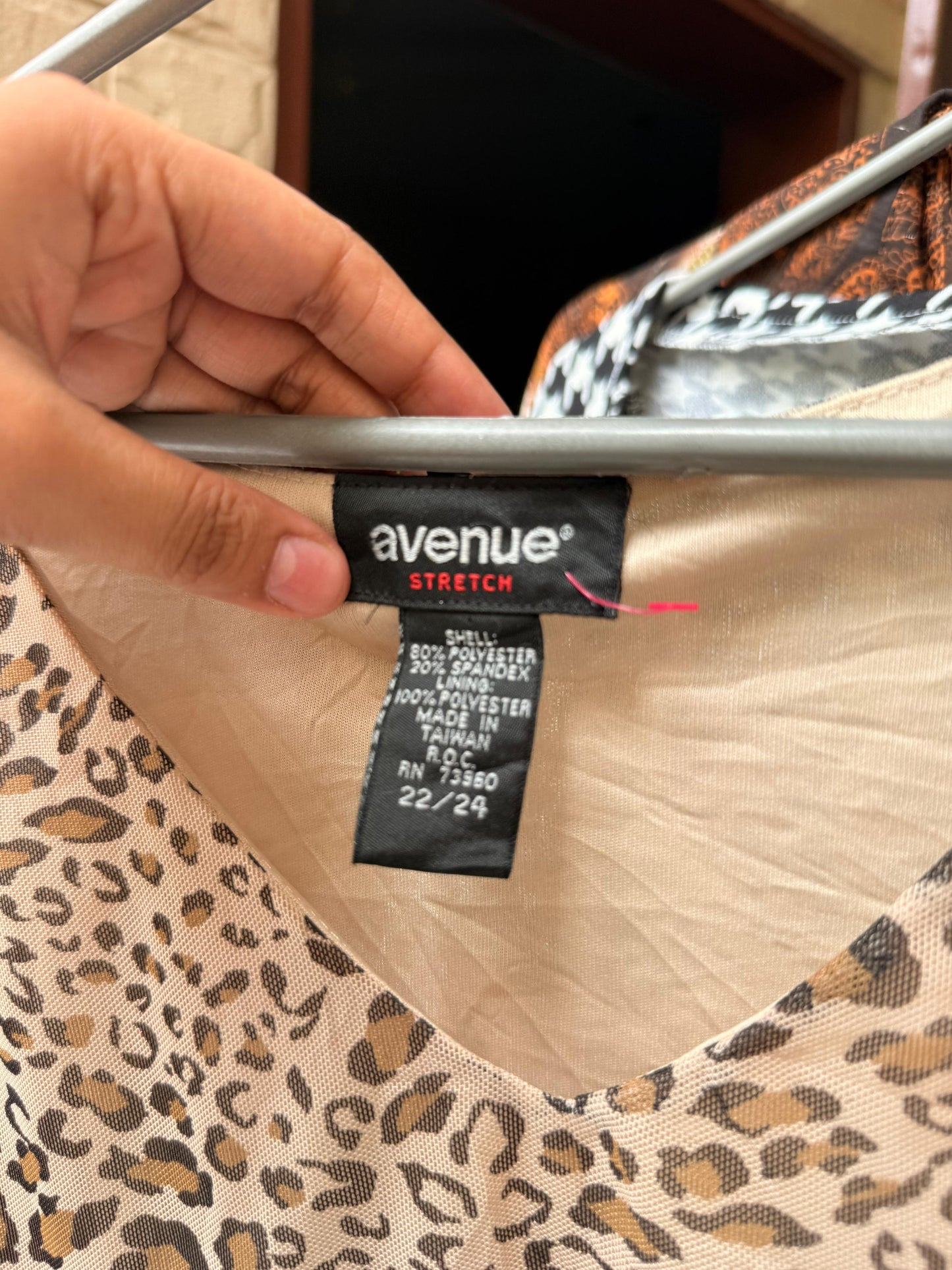 Brand: Avenue