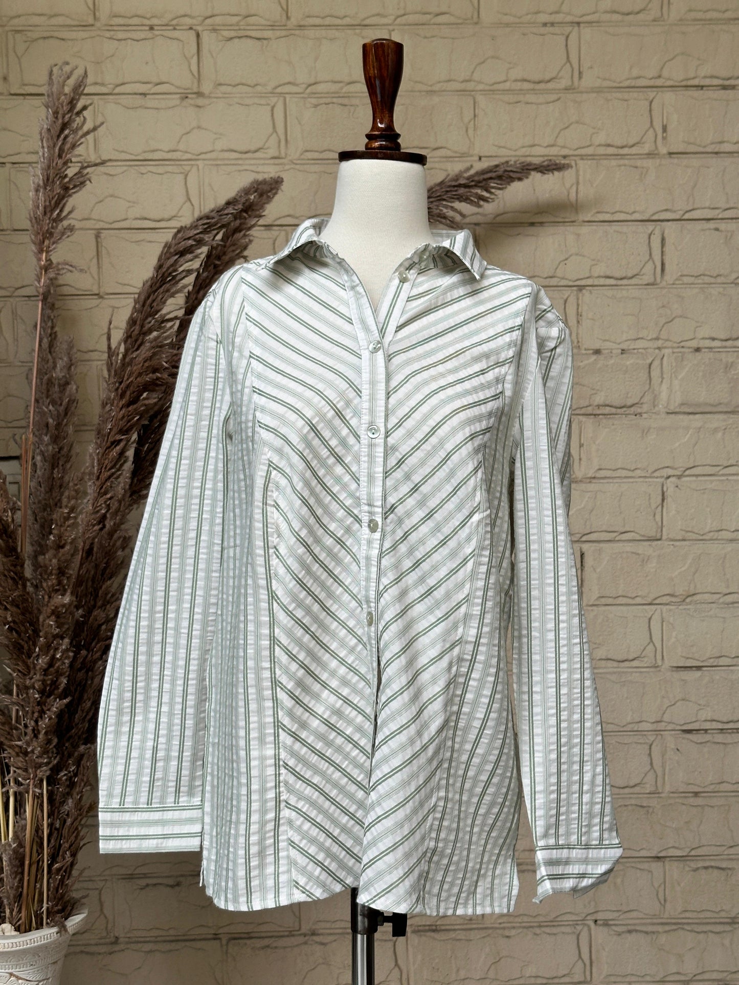 Sage Green Chevron Striped Long-Sleeve Button-Down Shirt