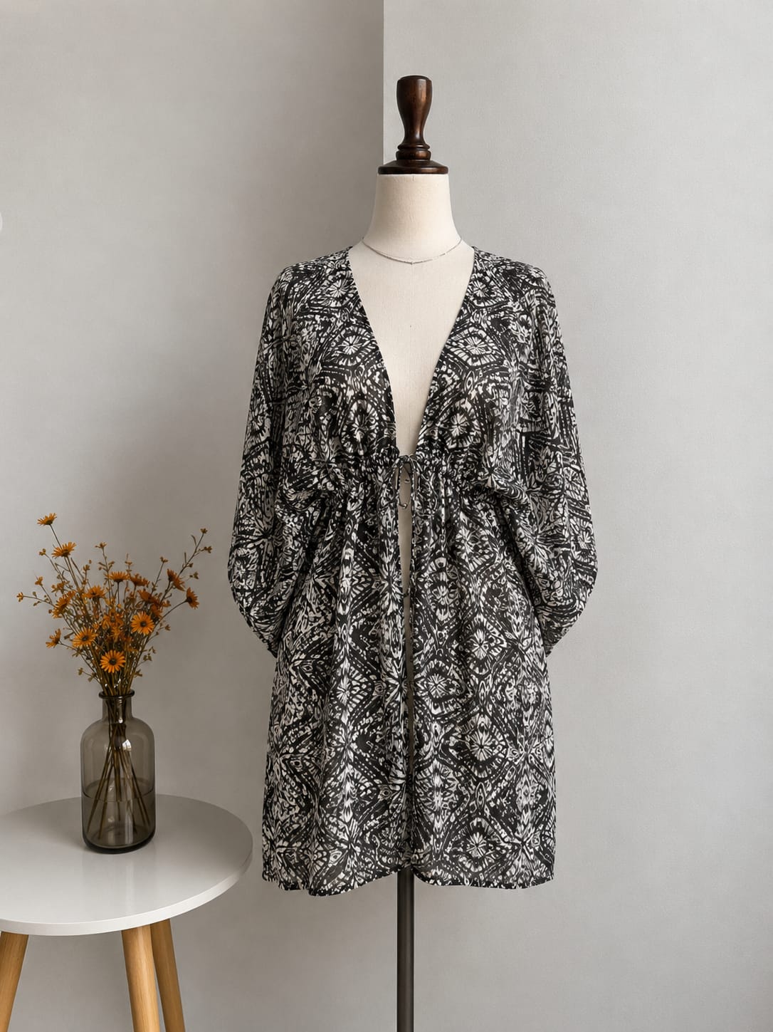 Monochrome Abstract Printed V-Neck Swimsuit Kimono Cover-Up