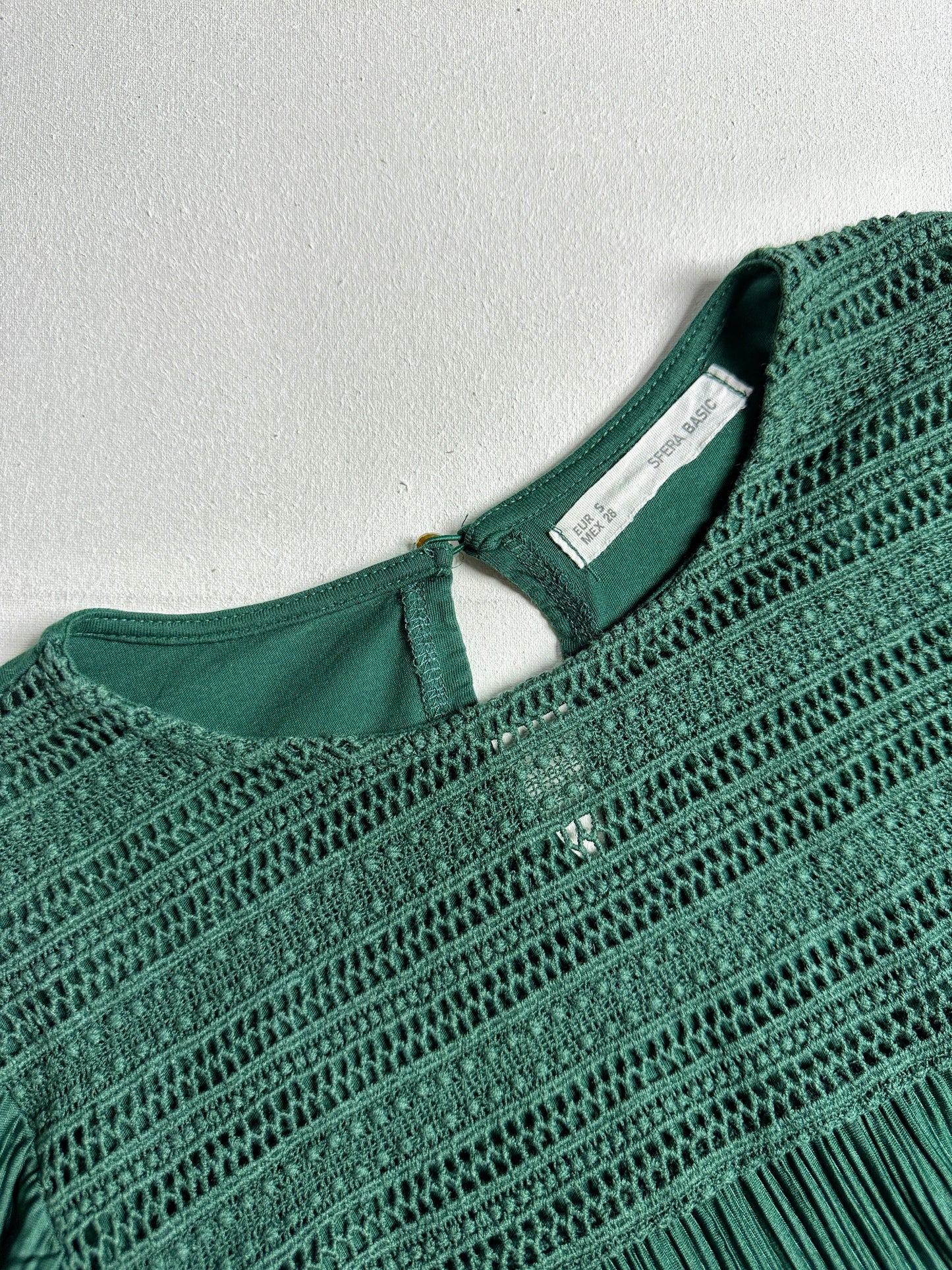 Emerald Green Lace Trim Micro-Pleated Long-Sleeve Blouse