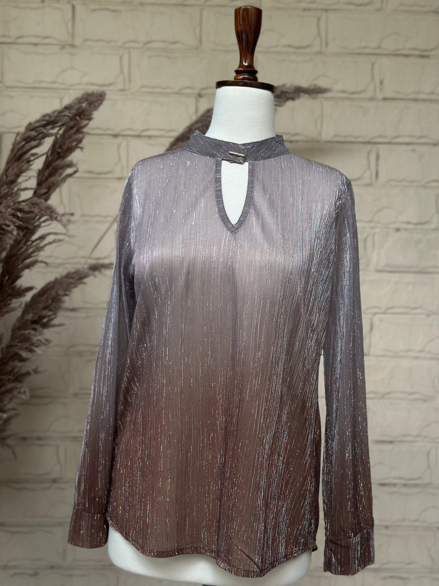 Mauve Metallic Plissé Keyhole Shimmery Top