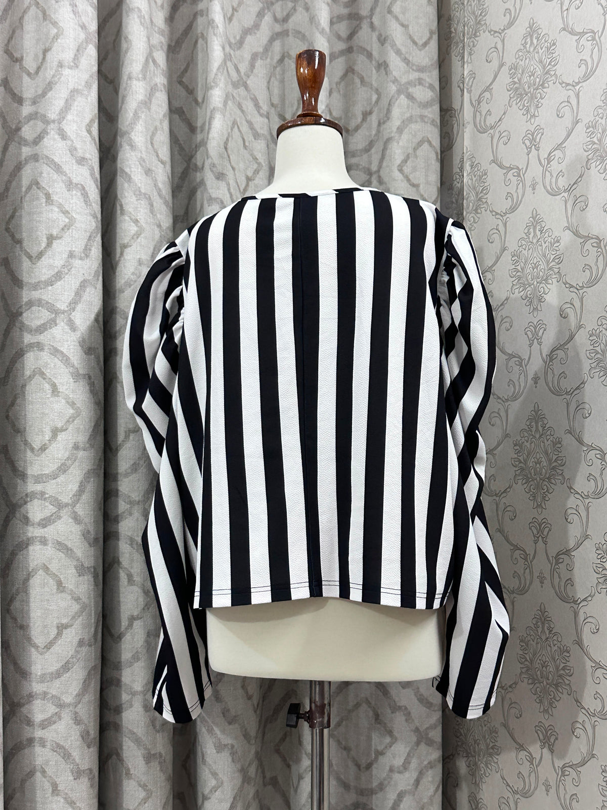 Black and White Striped Zip-Front  Top – Long Puff Sleeve Crewneck Top