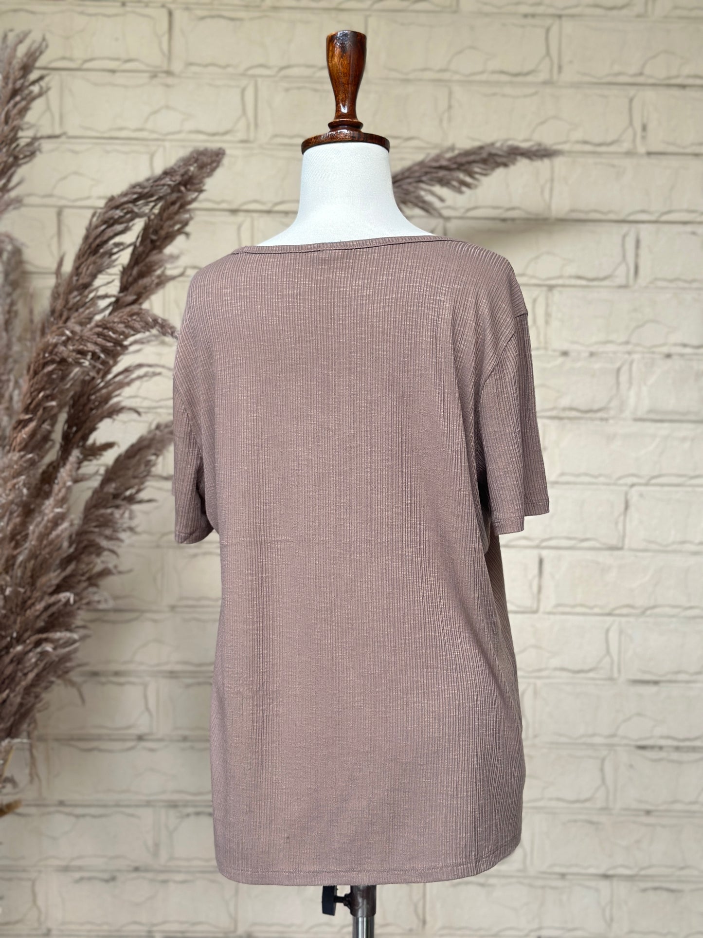 Dusty Mauve Ribbed Short-Sleeve V-Neck Top