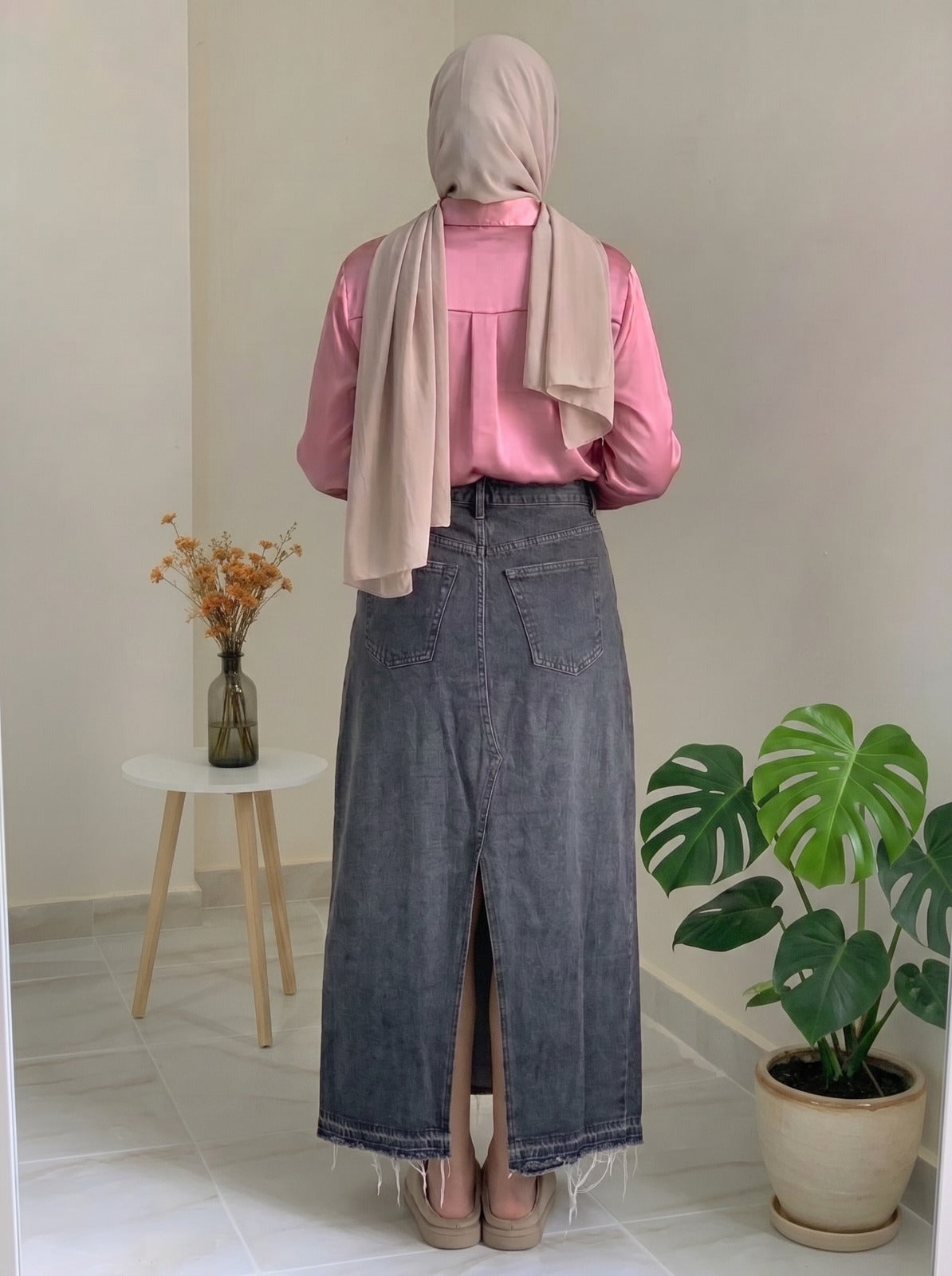 High-Waisted Dark Grey Denim Long Skirt with Raw Hem