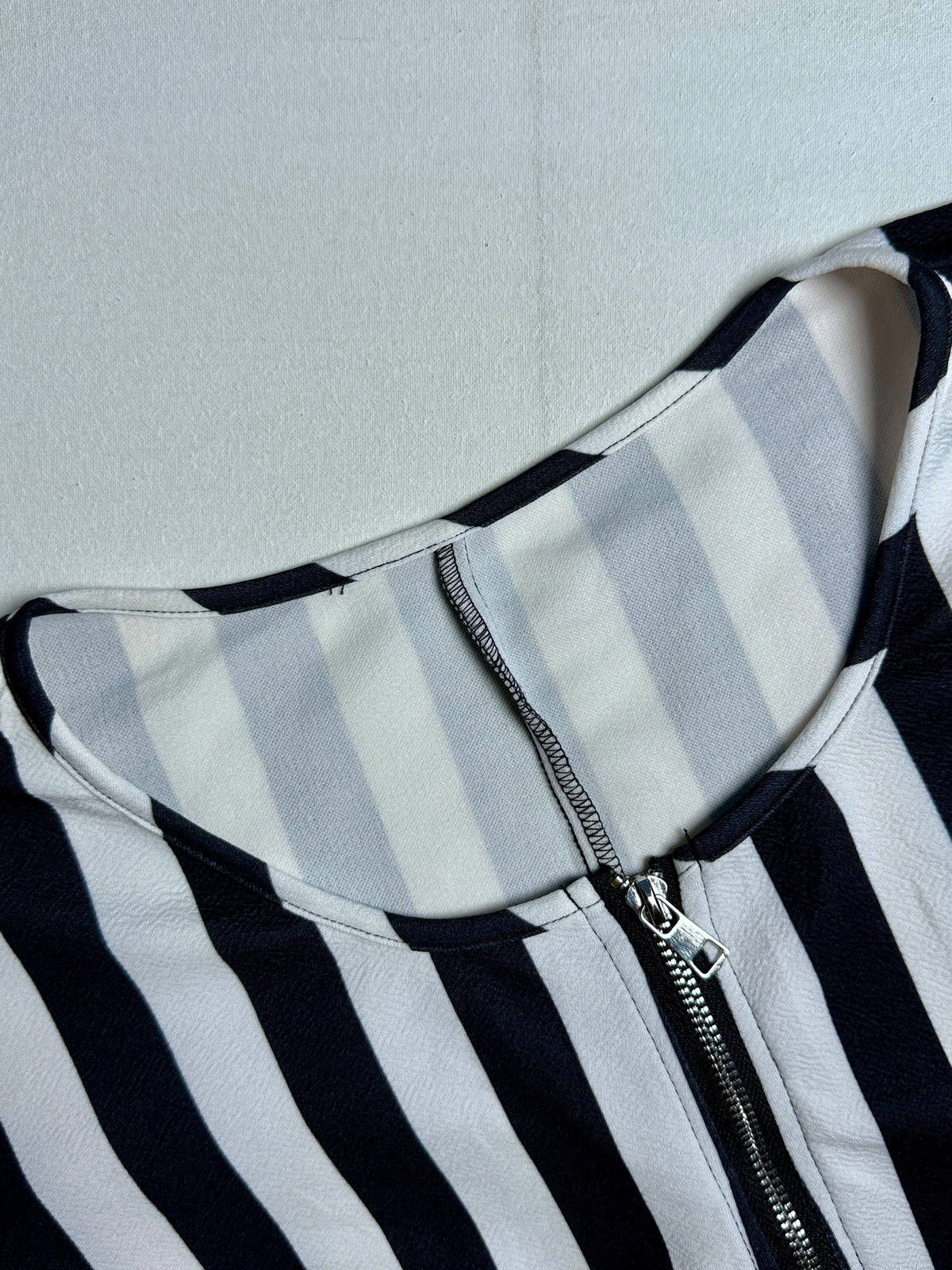 Black and White Striped Zip-Front  Top – Long Puff Sleeve Crewneck Top