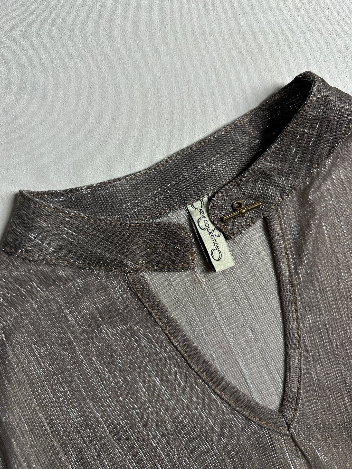 Mauve Metallic Plissé Keyhole Shimmery Top